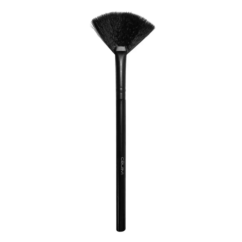CELAVI Powder Fan Brush 1pc