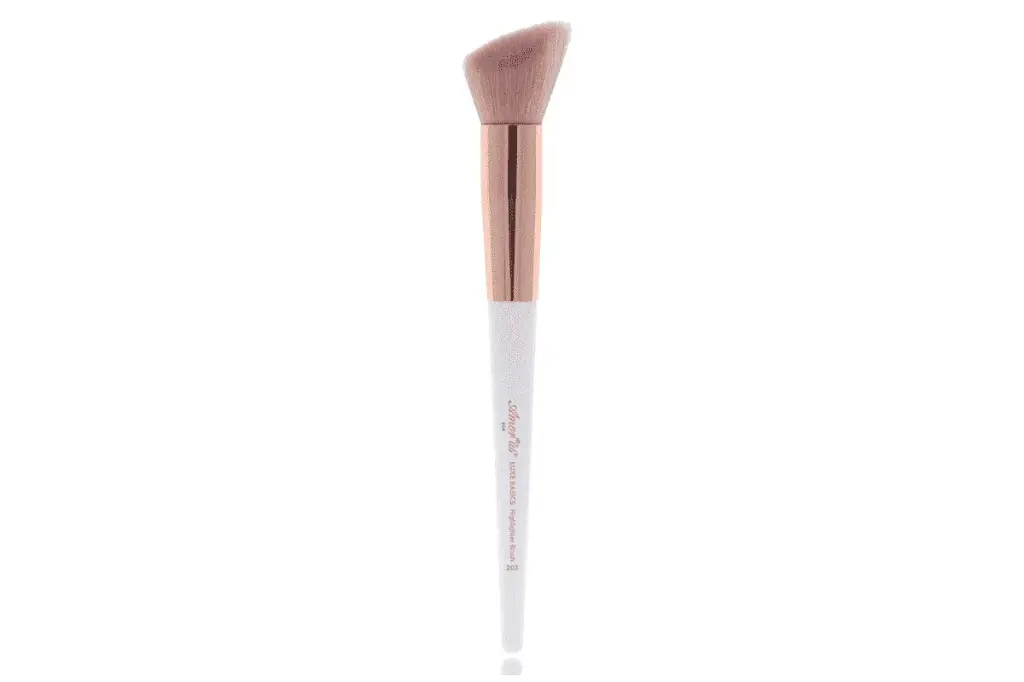 Amor Us LUXE BASICS HIGHLIGHTER BRUSH #203
